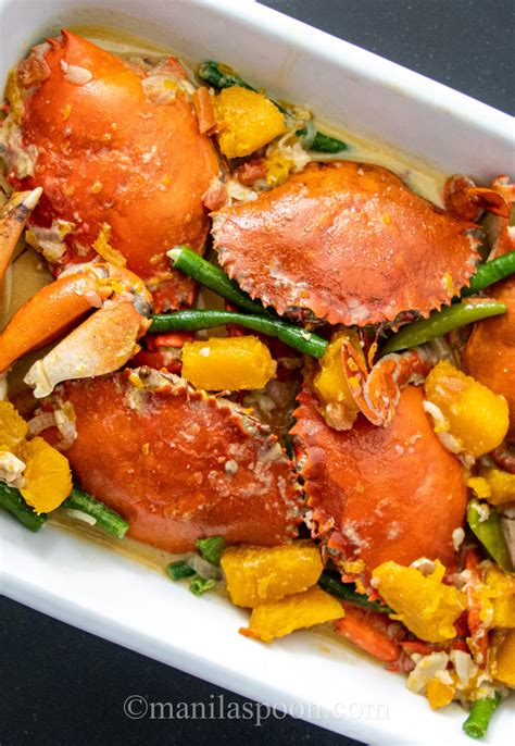 Crab Cooked in Coconut Milk (Ginataang Alimango with Sitaw at Kalab.